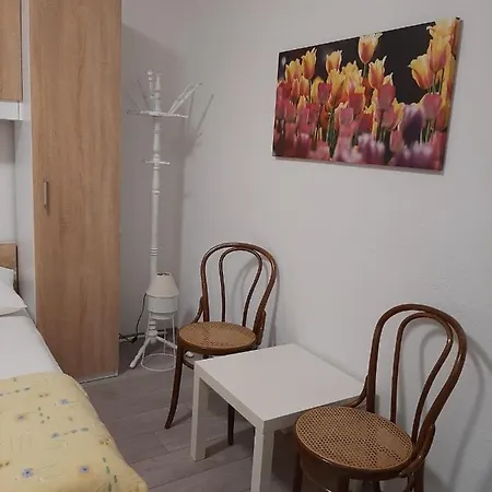 & Kaurloto Gæstehus 3*
