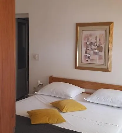 Gæstehus & Kaurloto 3*