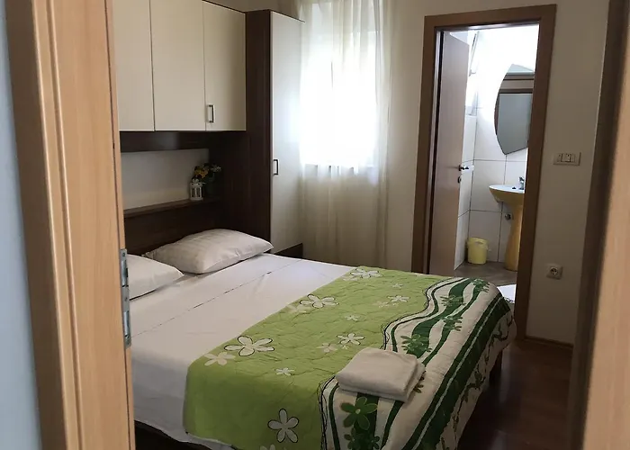 Pensión & Kaurloto 3*