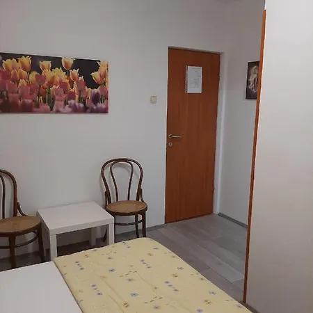 Guest house & Kaurloto Pag Town