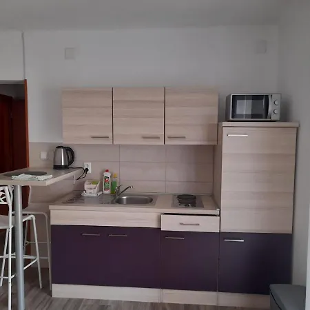 & Kaurloto Guest house