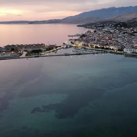 & Kaurloto 3* Pag Town
