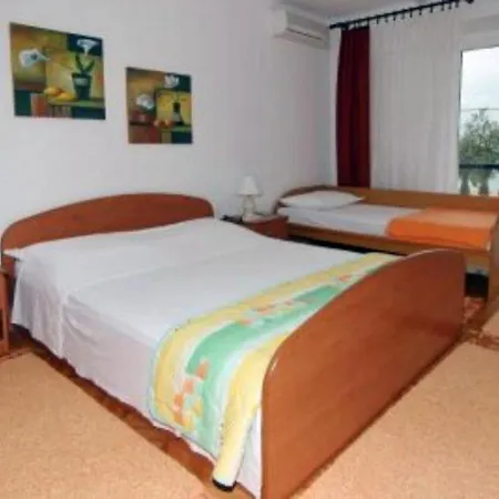 & Kaurloto Guest house