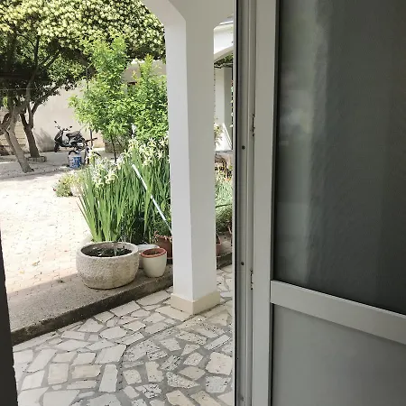 Maison d'hôtes & Kaurloto Pag Town