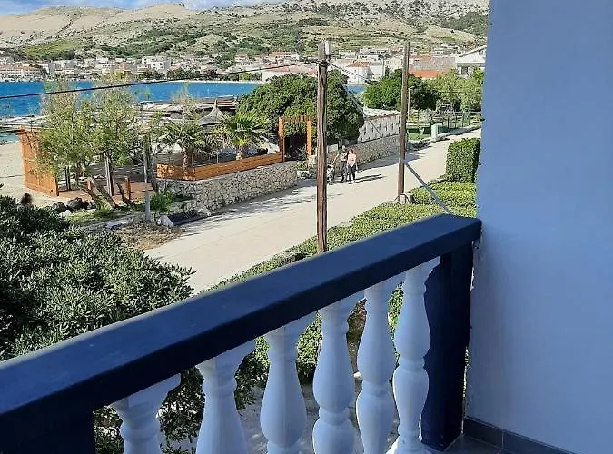 & Kaurloto Guest house