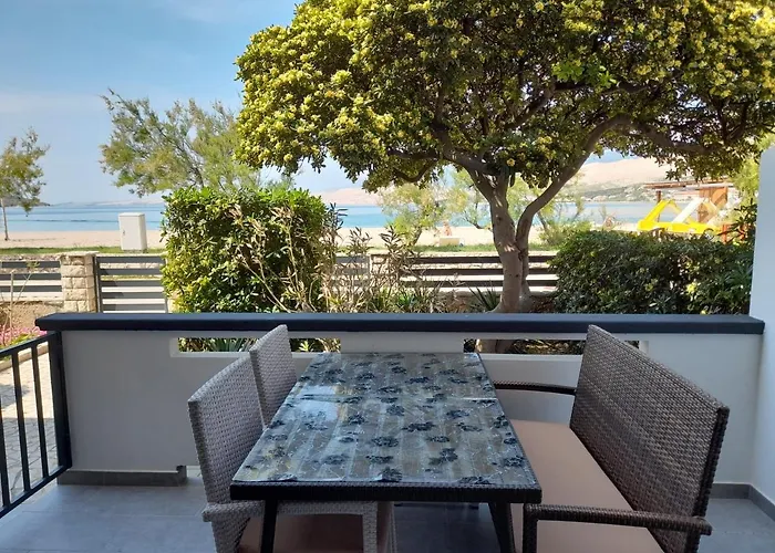 & Kaurloto Vendégház Pag Town