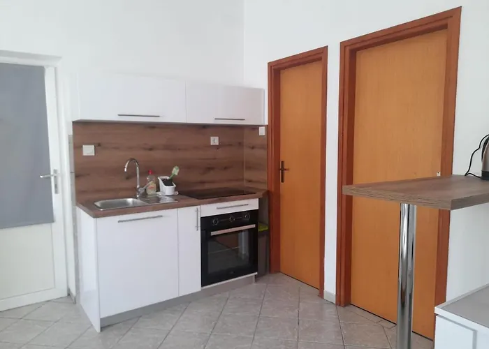 & Kaurloto Vendégház Pag Town