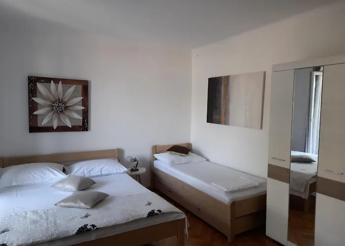 & Kaurloto Vendégház Pag Town