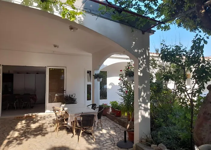 Vendégház & Kaurloto Pag Town